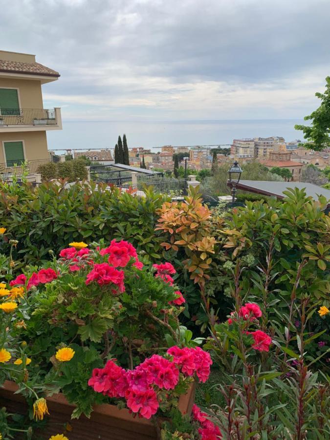 Casa Di Mary Lägenhet Grottammare Exteriör bild
